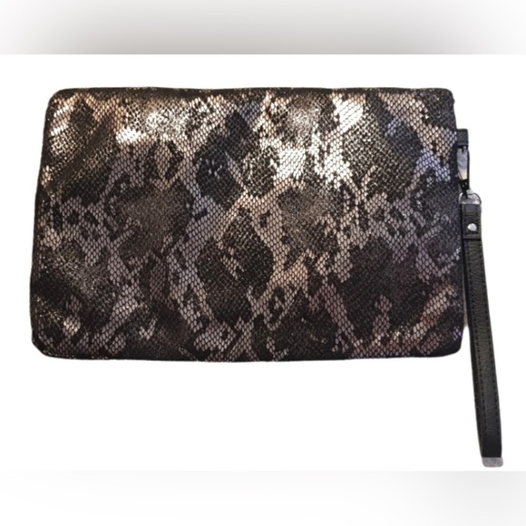 Metallic Snake Silvered/Black Soft Texture Synthetic Handbag Animal Print - Picture 2 of 6